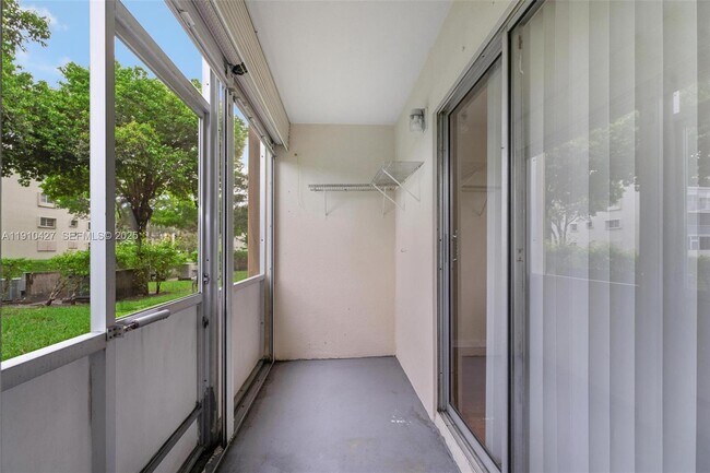 Building Photo - 800 SW 131st Ave