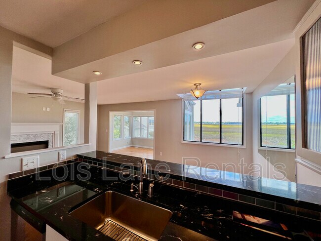 Building Photo - 2431 Stono Watch Dr