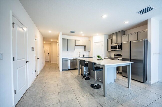 Building Photo - 3883 Academia Ave