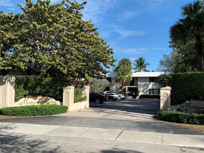 Building Photo - 8605 SW 68th Ct