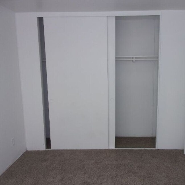 Building Photo - Spacious Private Home with Pool on Nearly Half an Acre