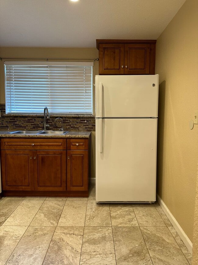 Building Photo - Stunning Condo in Turlock available for im...