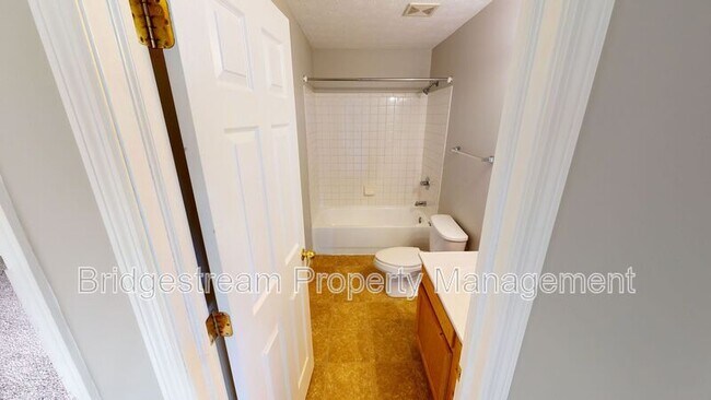 Building Photo - 8694 Plum Creek Ct
