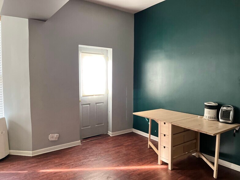 Building Photo - 2115 S Central Park Ave