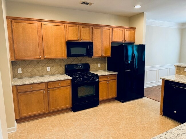 Building Photo - 506 Hillside Trail