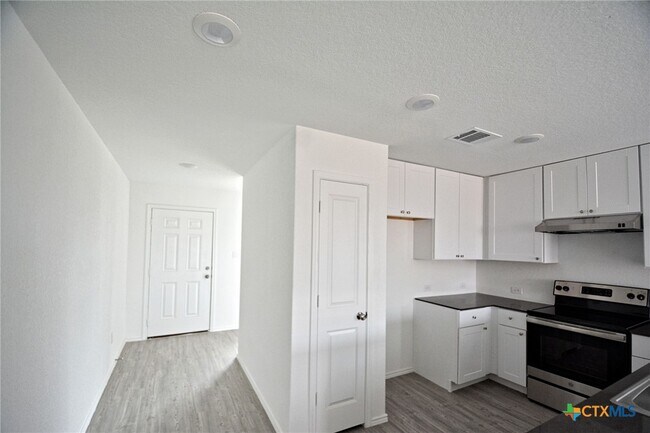 Building Photo - 3812 Far Horizon
