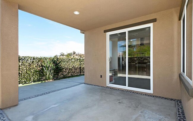 Building Photo - 6313 Avenida De Las Vistas