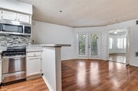 Building Photo - 2311 Basil Dr