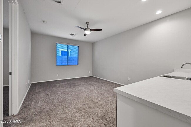 Building Photo - 16075 W Laurel Ln