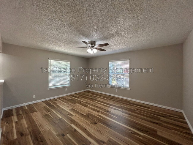 Building Photo - 1516 Oakridge Ct W