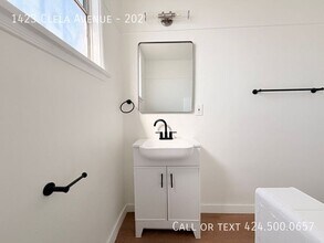 Building Photo - 1423 Clela Ave