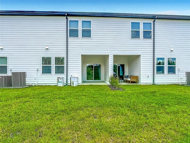 Building Photo - 2542 Grey Hawk Dr