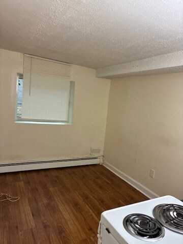 Primary Photo - 51 S Huntington Ave