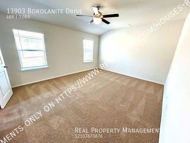 Building Photo - **MOVE-IN SPECIAL** Available Now! 4 Bedro...