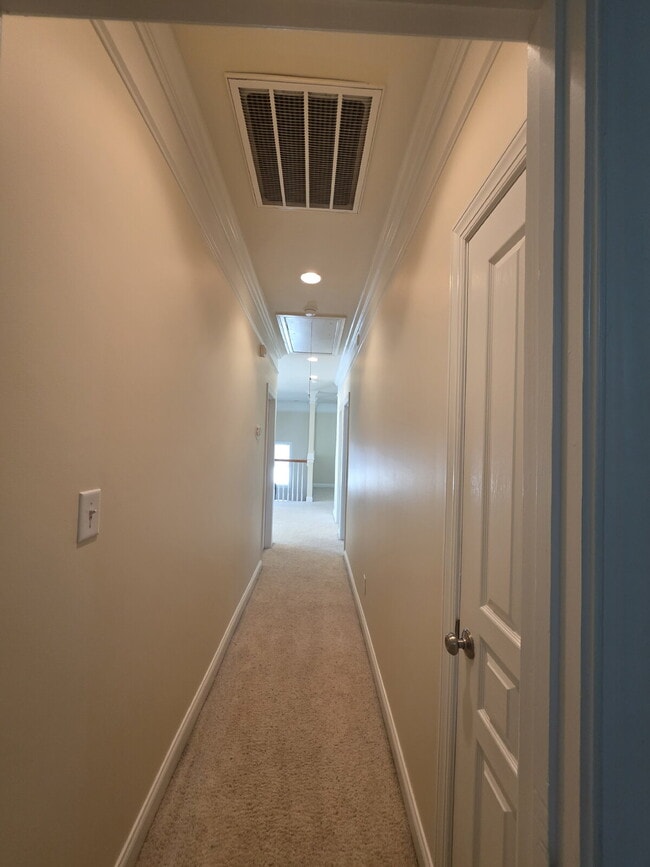 Building Photo - Spacious 4-Bedroom Home for Rent in Kings ...