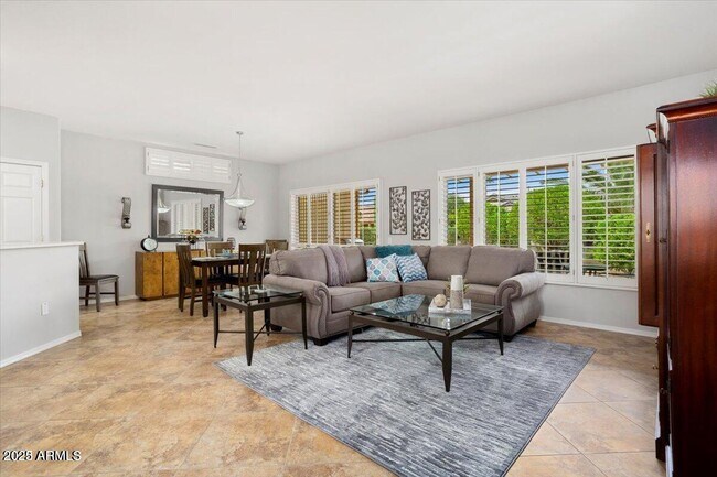 Building Photo - 16232 W Tapatio Dr