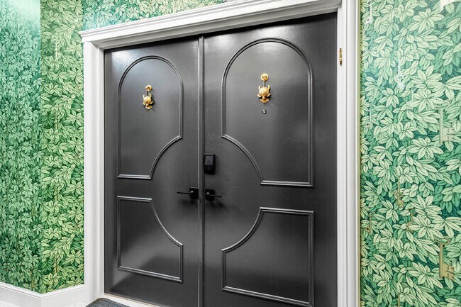 Building Photo - 3700 S Ocean Blvd