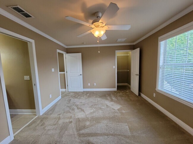 Building Photo - 3 Bedroom town home for rent August 6, 2026 in gated community with pool, renting for $1550 per m...