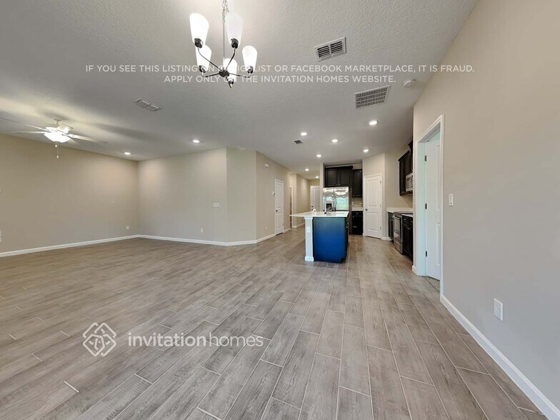 Building Photo - 9871 Lemon Balm Wy