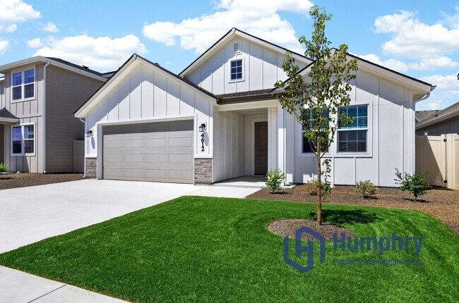 Building Photo - Beautiful home minutes from Costco