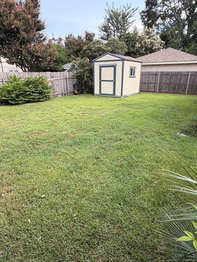 Building Photo - Spacious 3BD/2BA Single Family Home in Metairie.