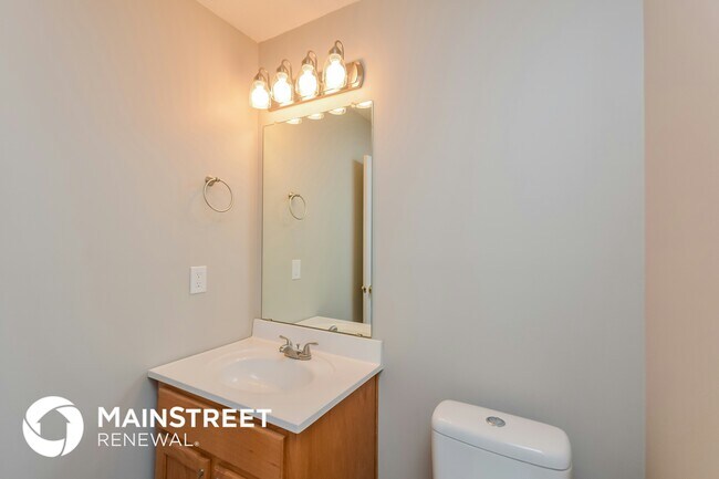 Building Photo - 1420 Saddlebrook Ct