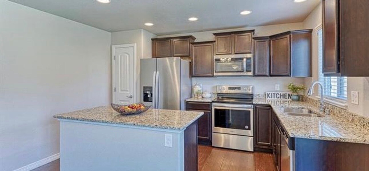 Building Photo - 6793 Galpin Dr