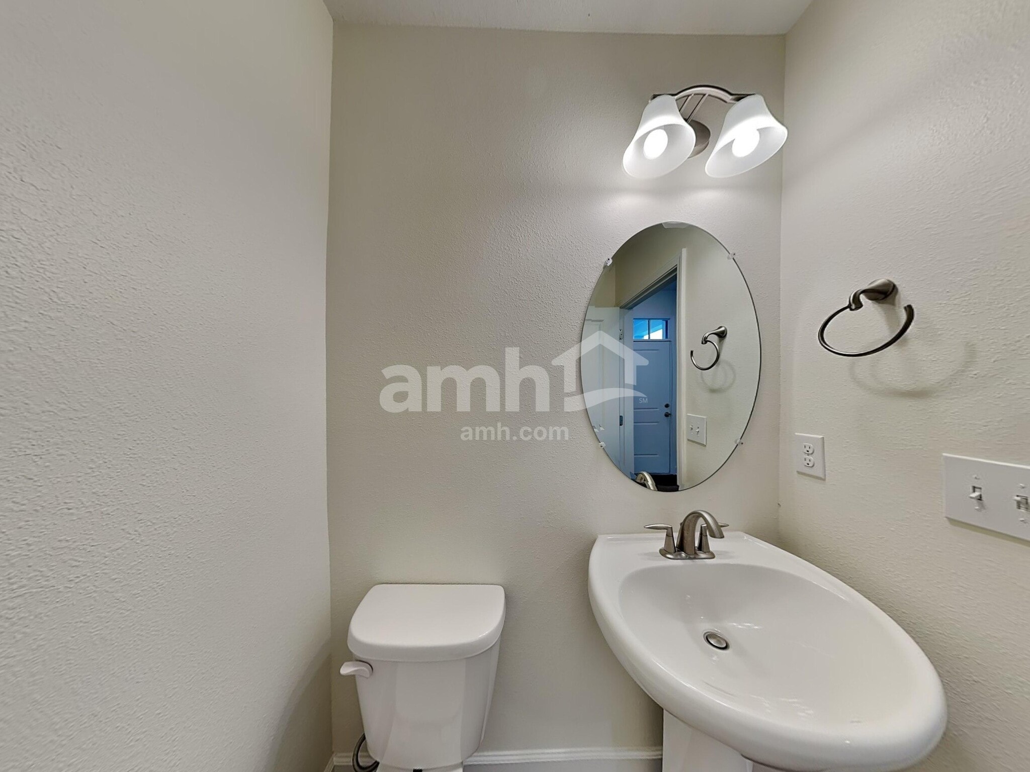 Building Photo - 37655 Dusty Saddle Ln