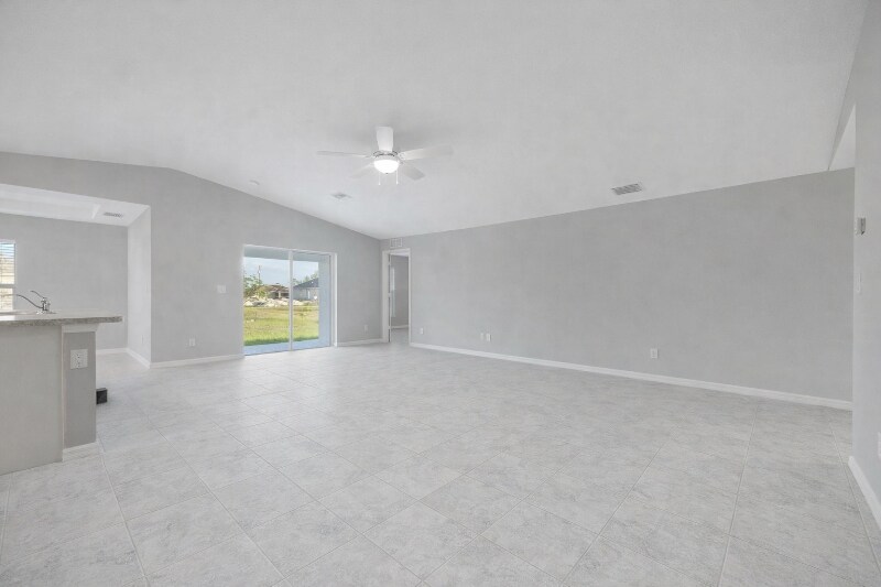 Building Photo - 2925 NE 4th Pl