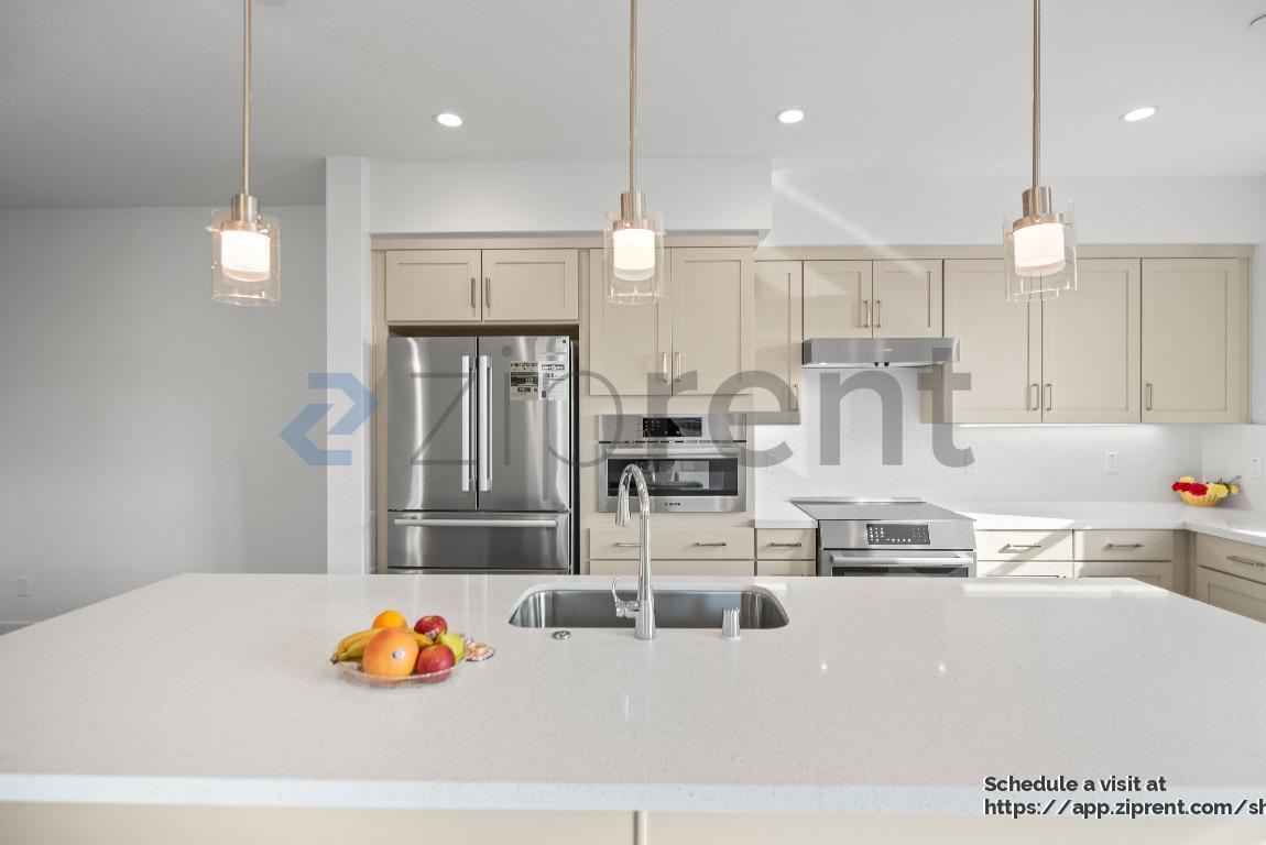 Building Photo - 3102 Seashell Ter