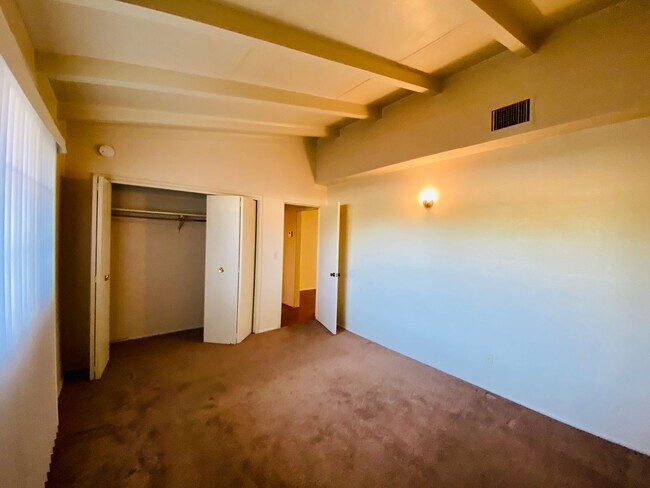 Interior Photo - Swan Court Apartments