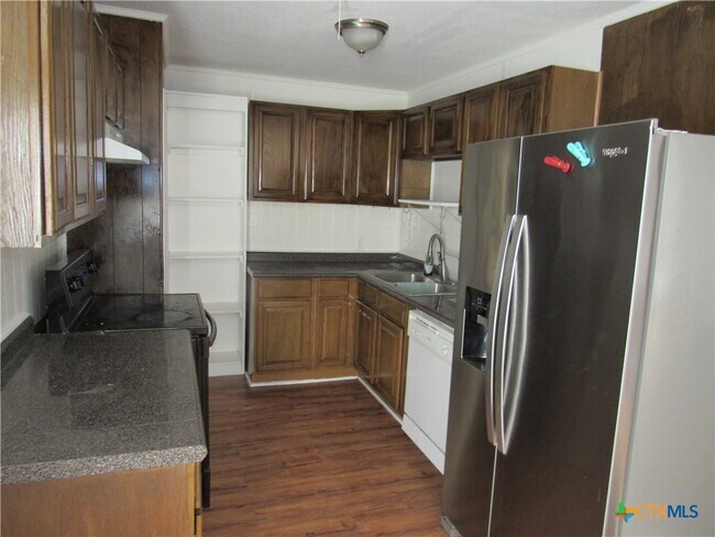 Building Photo - 1325 S 17th St