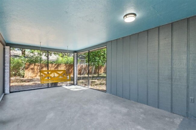 Building Photo - Fully Renovated Mid-Century Modern Home on Amelia Island – 3BR / 3BA