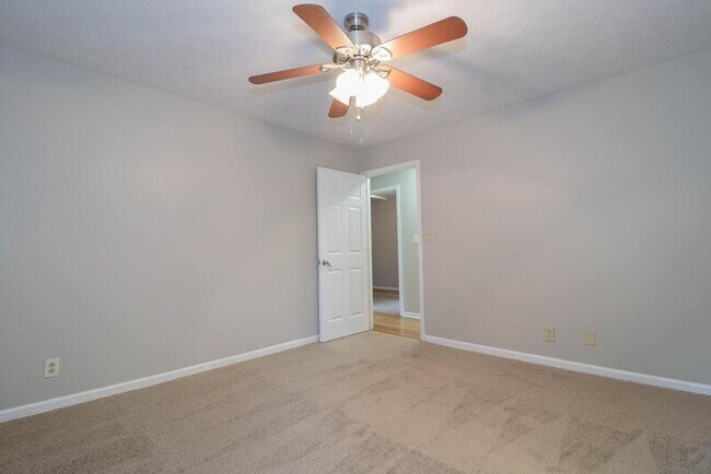 Building Photo - 700 Princeton Cir