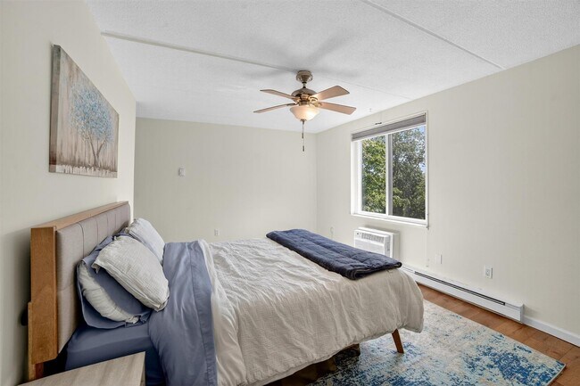 Building Photo - 130 Colonial Pkwy