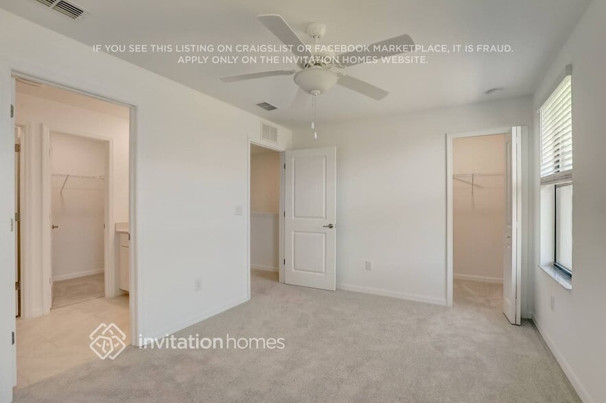 Building Photo - 2035 E Landings Wy