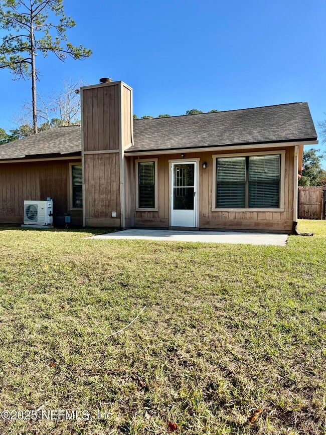 Building Photo - 7820 Collins Ridge Blvd E