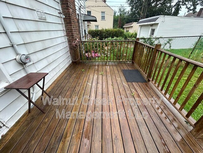 Building Photo - 14018 Cayuga Ct