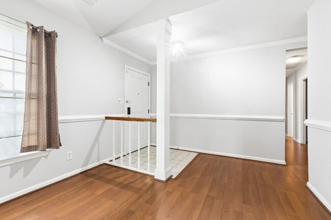 Building Photo - Move In Ready Brick Ranch in VB!