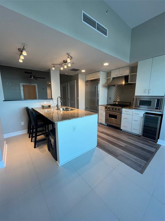 Building Photo - 1208 E Kennedy Blvd