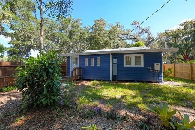 Building Photo - 1230 35th St