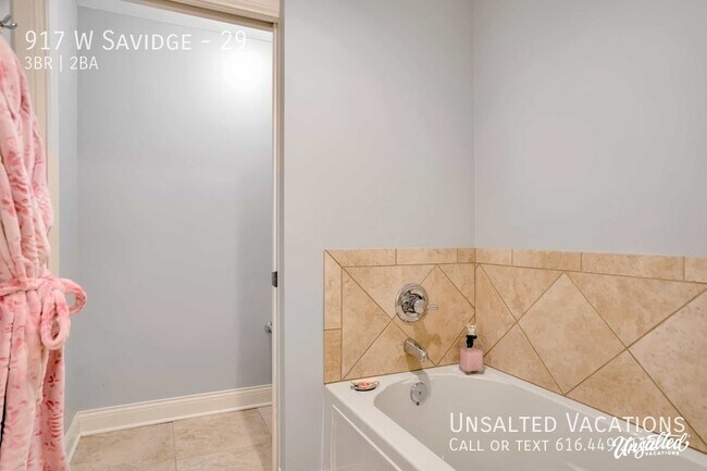 Building Photo - Spring Lake Condo w/ Lake Views