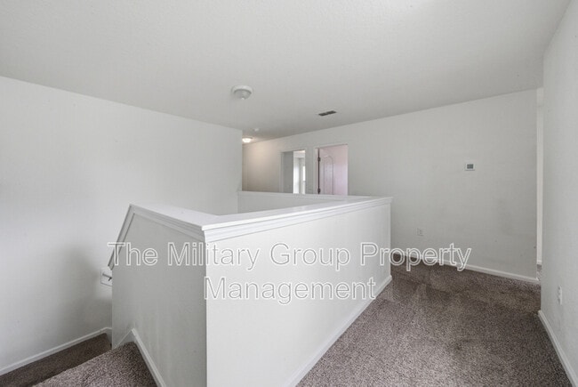 Building Photo - 7814 Meadow Walk Ln