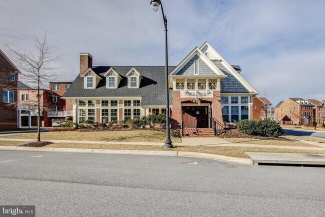 Building Photo - 426 Exchange Avenue