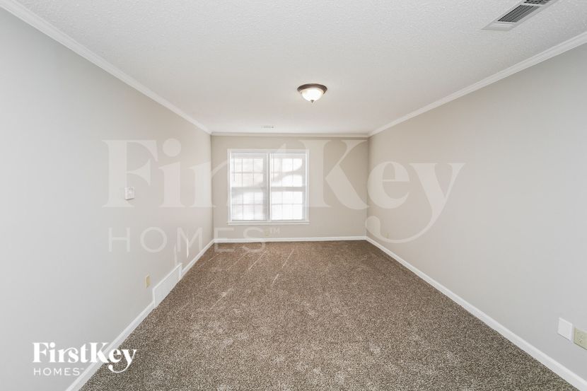 Building Photo - 6734 Amersham Dr