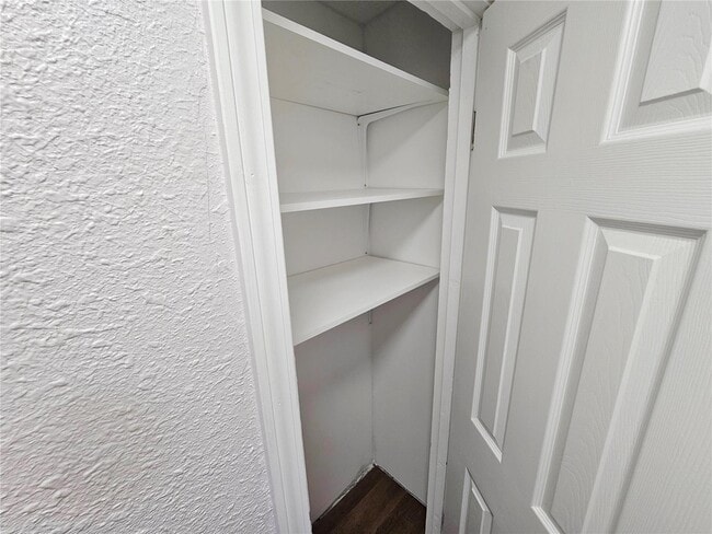 Building Photo - 939 Green Mt Ln