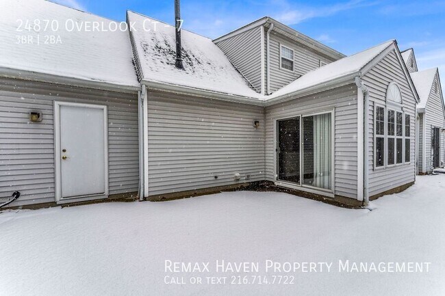 Building Photo - 24870 Overlook Ct