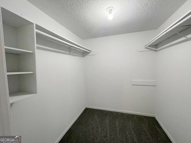 Building Photo - 4030 Laurie Jo Dr SW