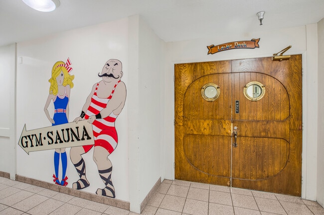 Building Photo - 1140 E Ocean Blvd