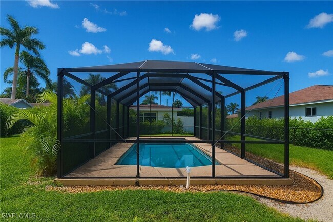 Building Photo - 13880 Lazy Ln